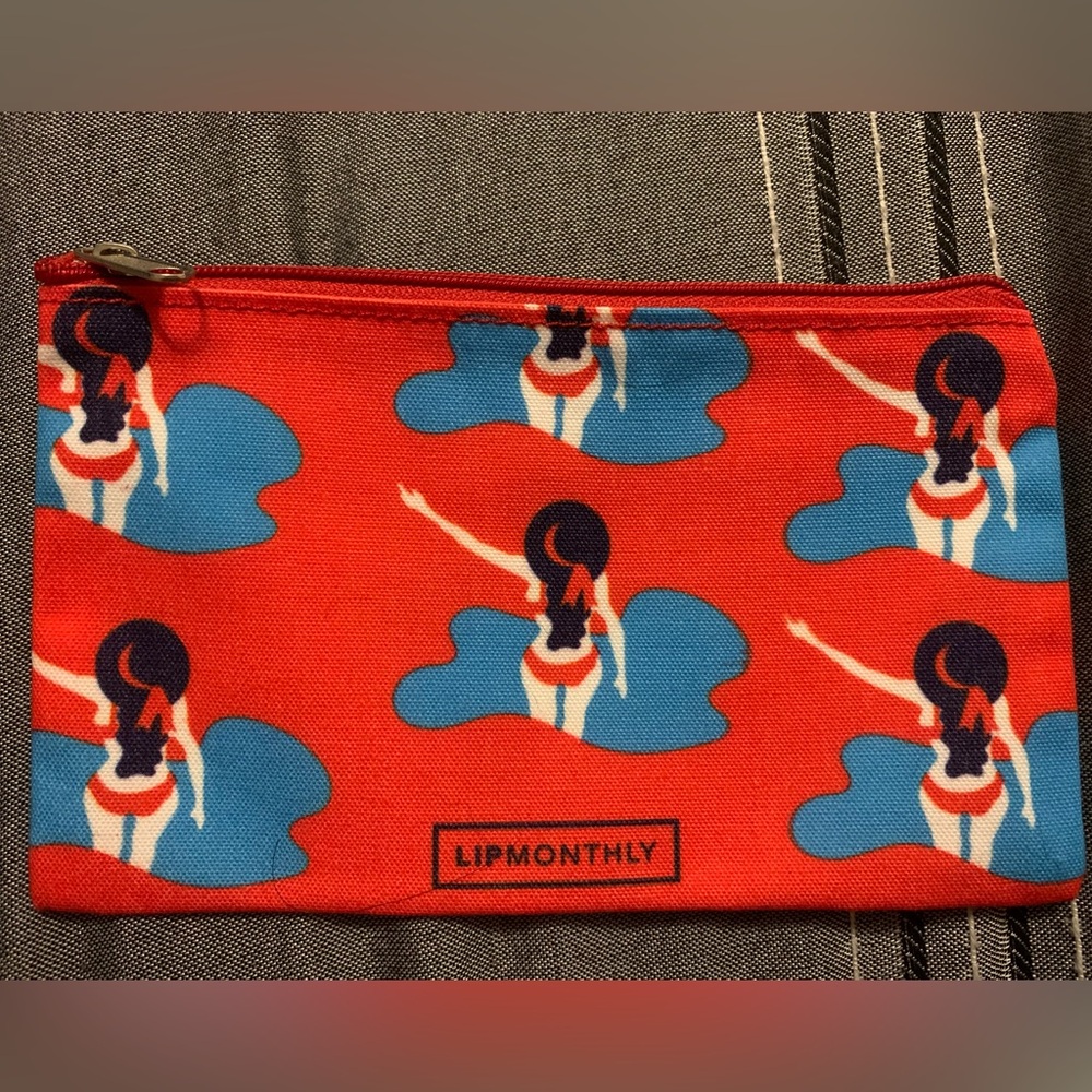 FREE w/$30 purchase || LipMonthly makeup bag